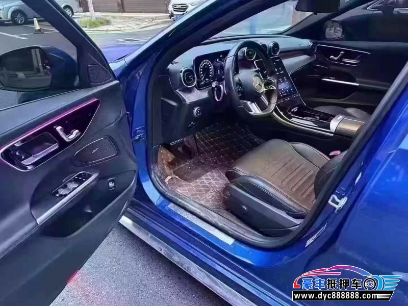 22年奔驰C轿车抵押车出售