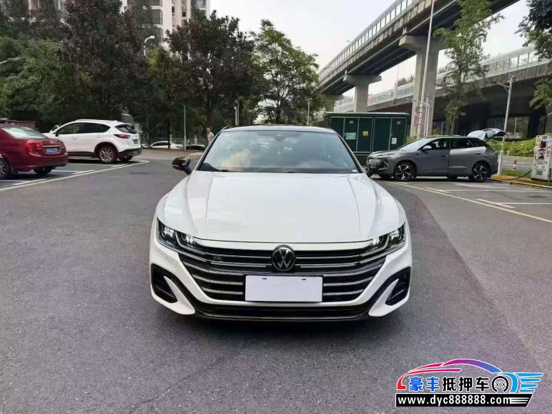 抵押车出售25年大众CC轿车