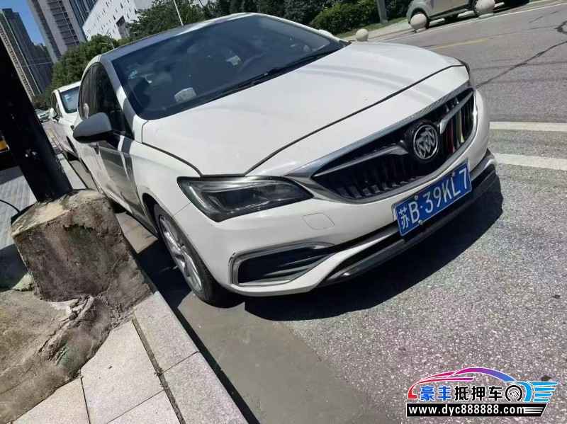 抵押车出售19年别克威朗轿车