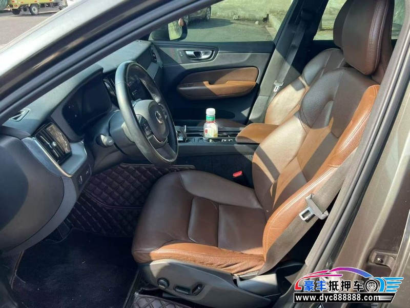 22年沃尔沃XC60轿车抵押车出售