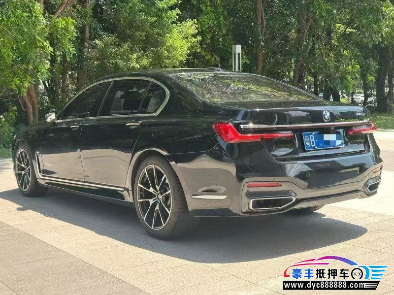 20年宝马7系轿车抵押车出售
