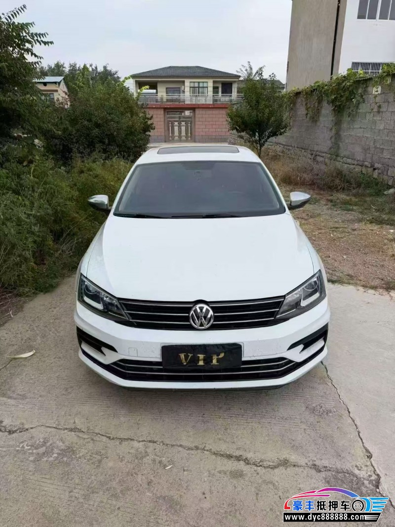 抵押车出售19年大众速腾轿车
