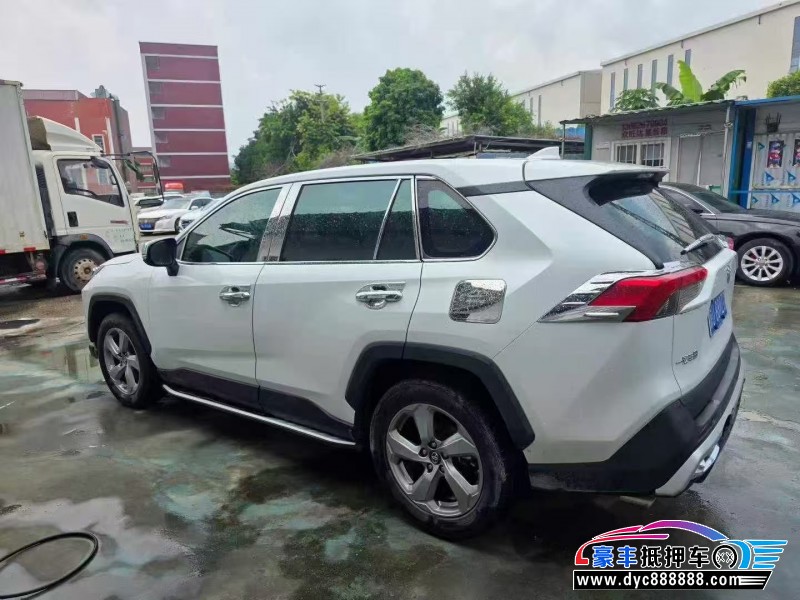 22年丰田RAV4轿车抵押车出售