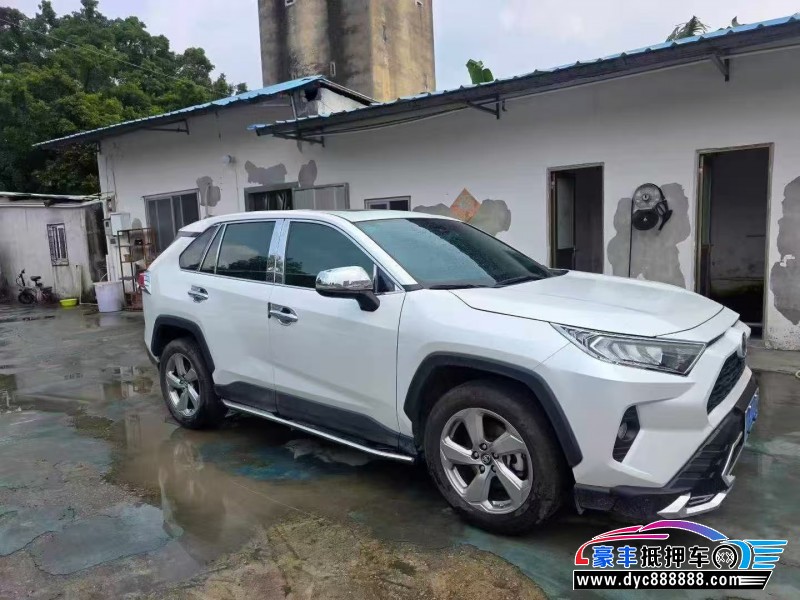 22年丰田RAV4轿车抵押车出售