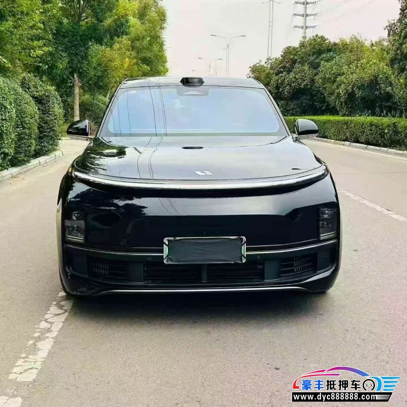 抵押车出售24年理想L8轿车