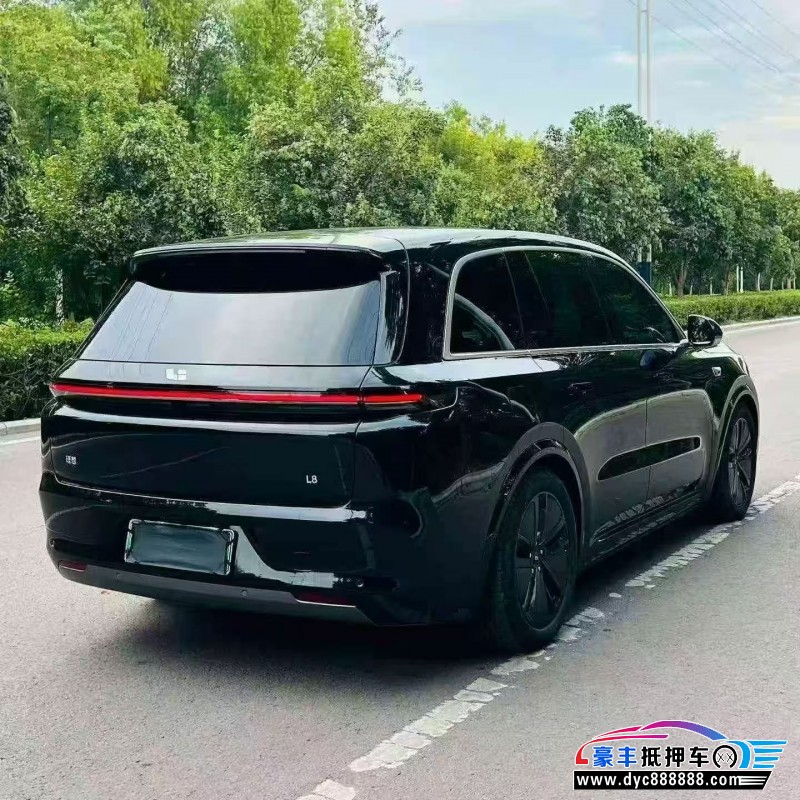 24年理想L8轿车抵押车出售