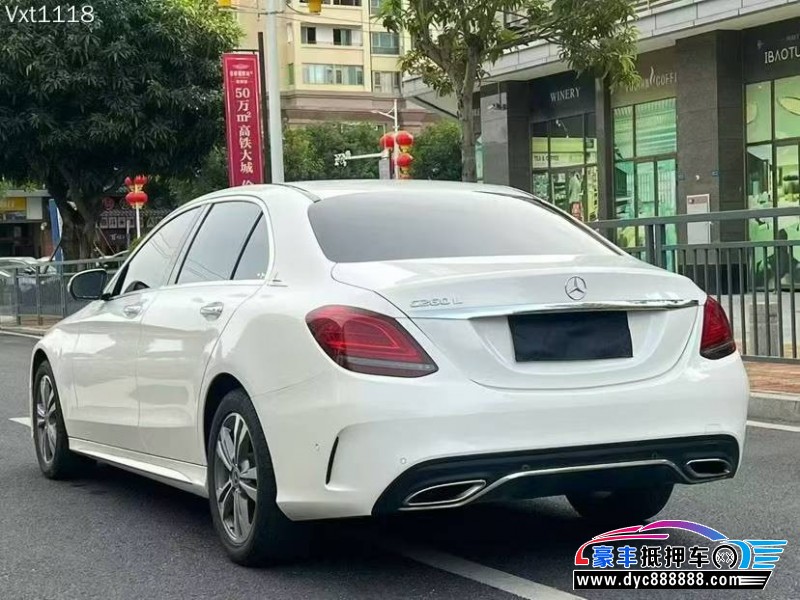 19年奔驰C轿车抵押车出售