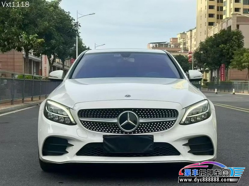 19年奔驰C轿车抵押车出售