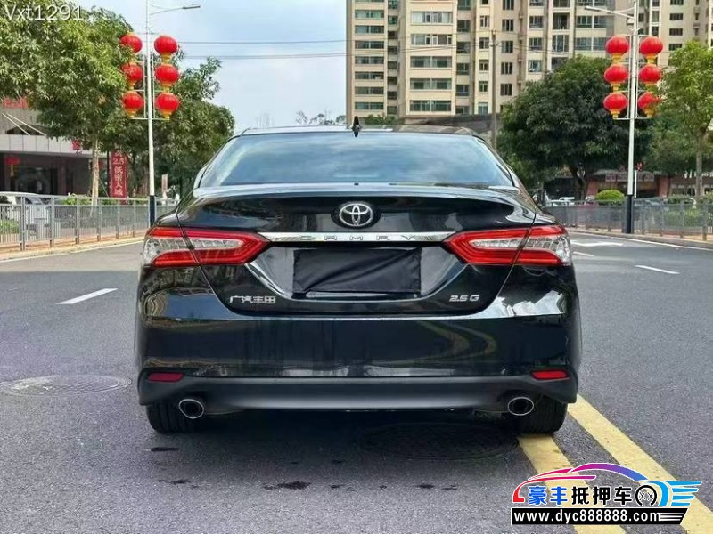 22年丰田凯美瑞轿车抵押车出售