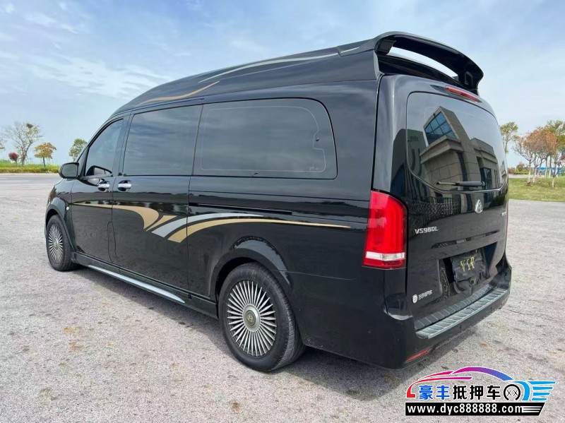 22年奔驰V轿车抵押车出售