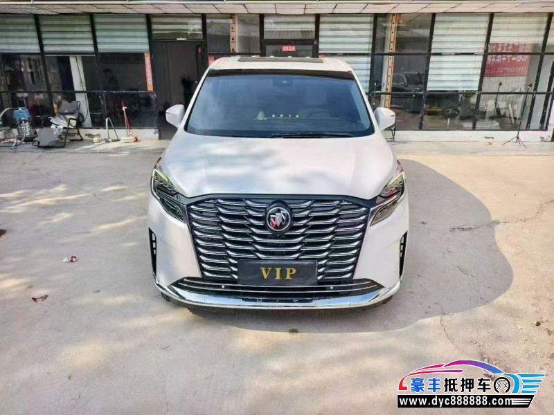 抵押车出售22年别克GL8轿车