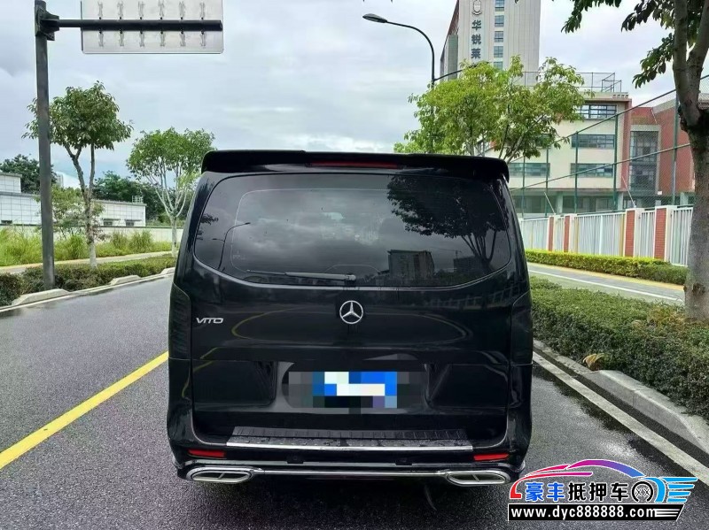 22年奔驰威霆轿车抵押车出售