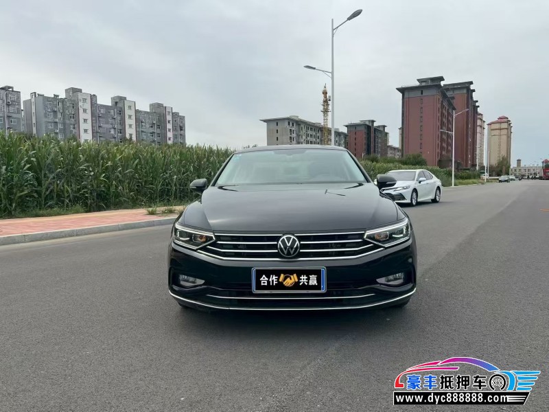 抵押车出售22年大众迈腾轿车