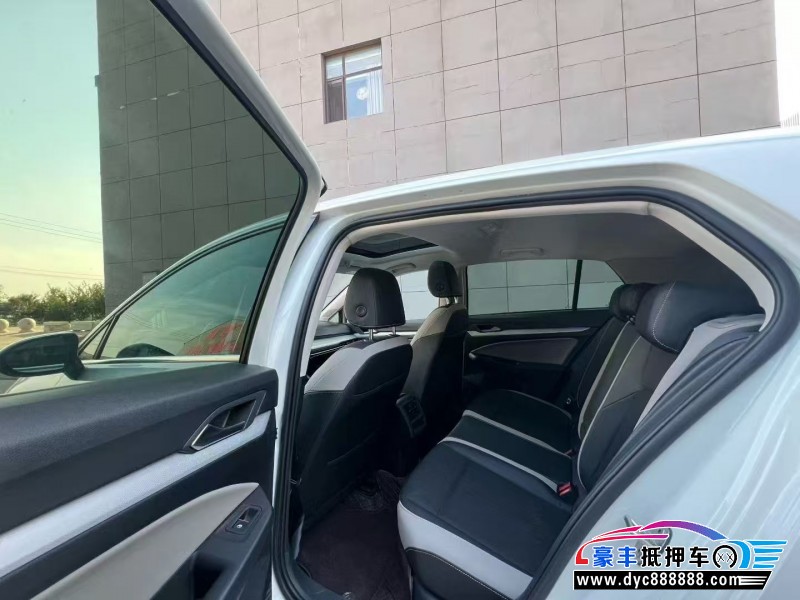 22年大众高尔夫轿车抵押车出售