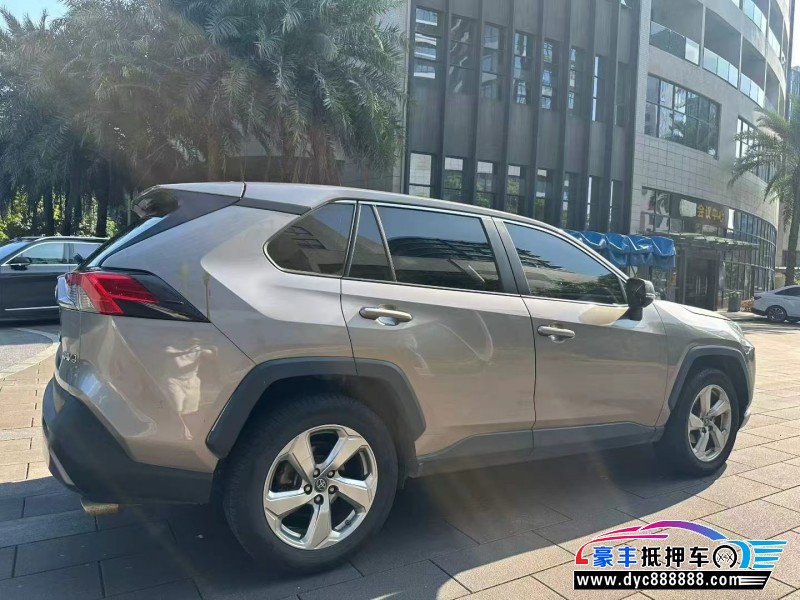 23年丰田RAV4轿车抵押车出售