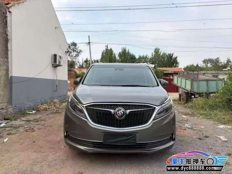抵押车出售17年别克GL8轿车