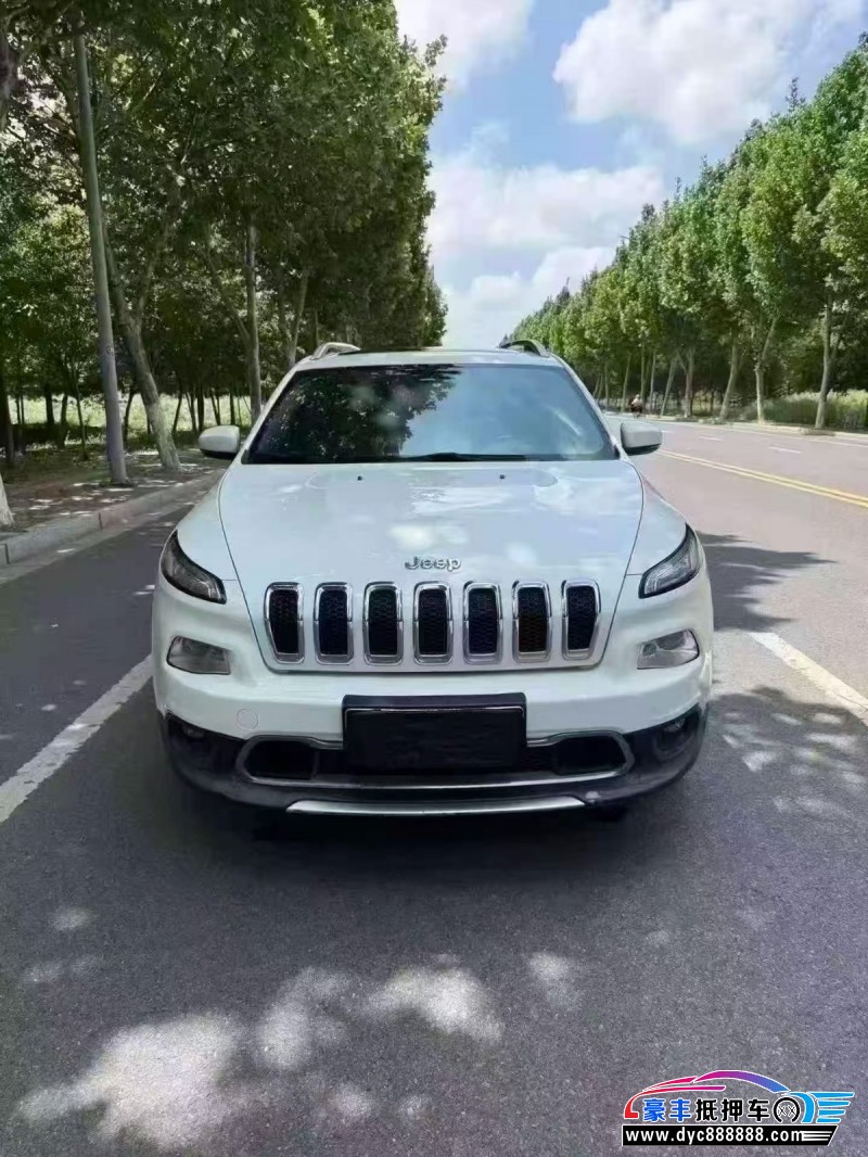 抵押车出售18年Jeep自由光轿车