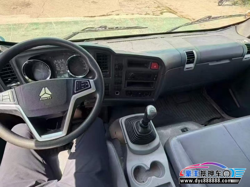 19年重汽豪沃轿车抵押车出售