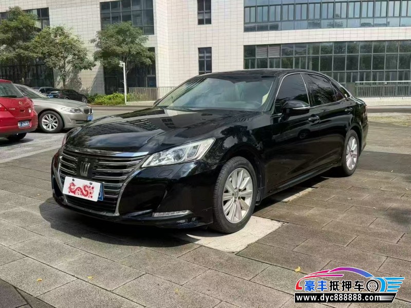 17年丰田皇冠轿车抵押车出售