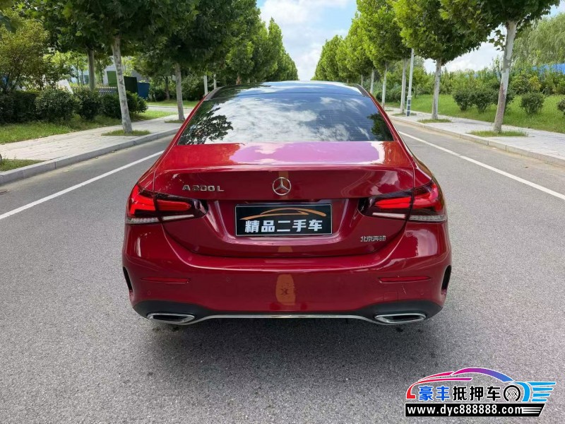 20年奔驰A轿车抵押车出售