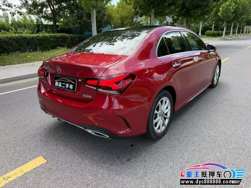 20年奔驰A轿车抵押车出售