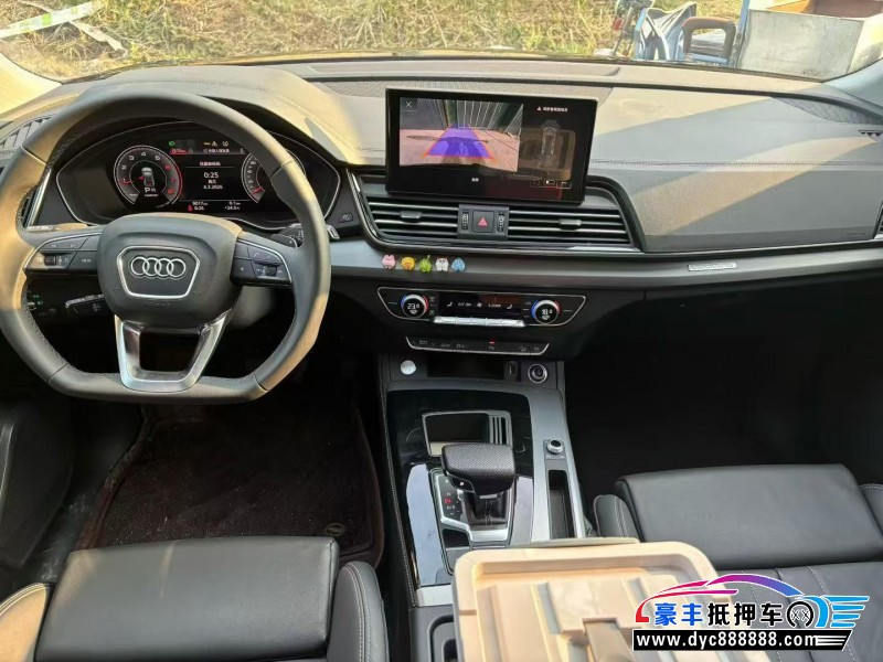 24年奥迪Q5轿车抵押车出售