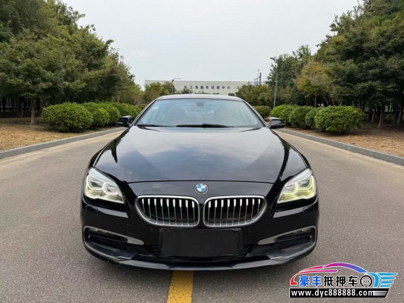 抵押车出售17年宝马6系轿车
