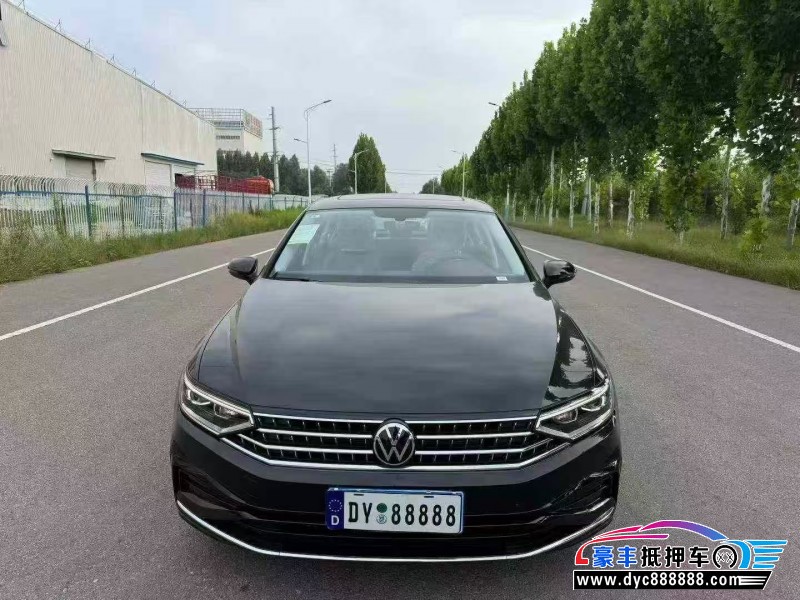 抵押车出售26年大众迈腾轿车