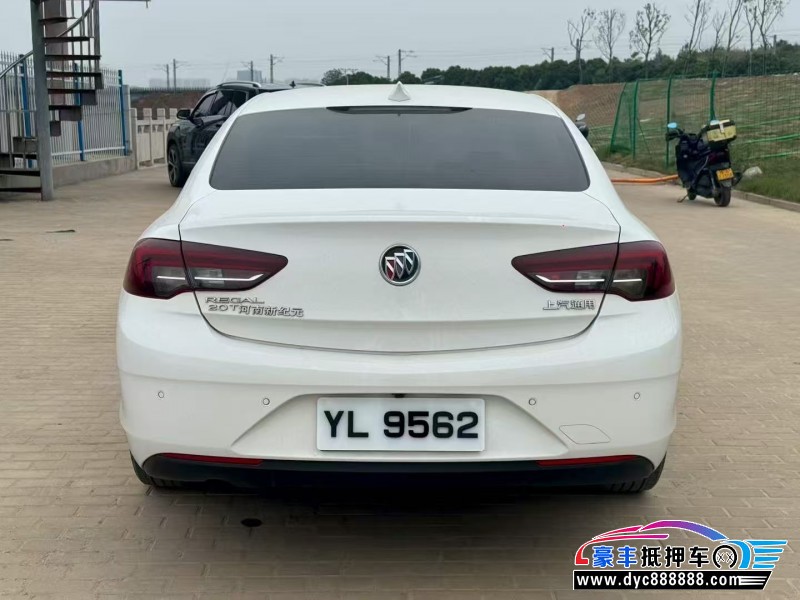 20年别克君越轿车抵押车出售