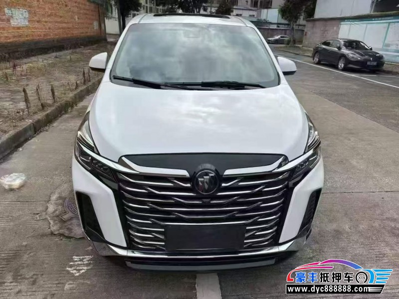抵押车出售24年别克GL8轿车