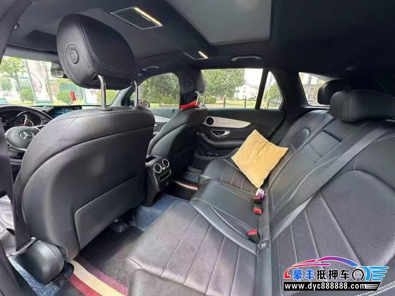 20年奔驰GLC轿车抵押车出售