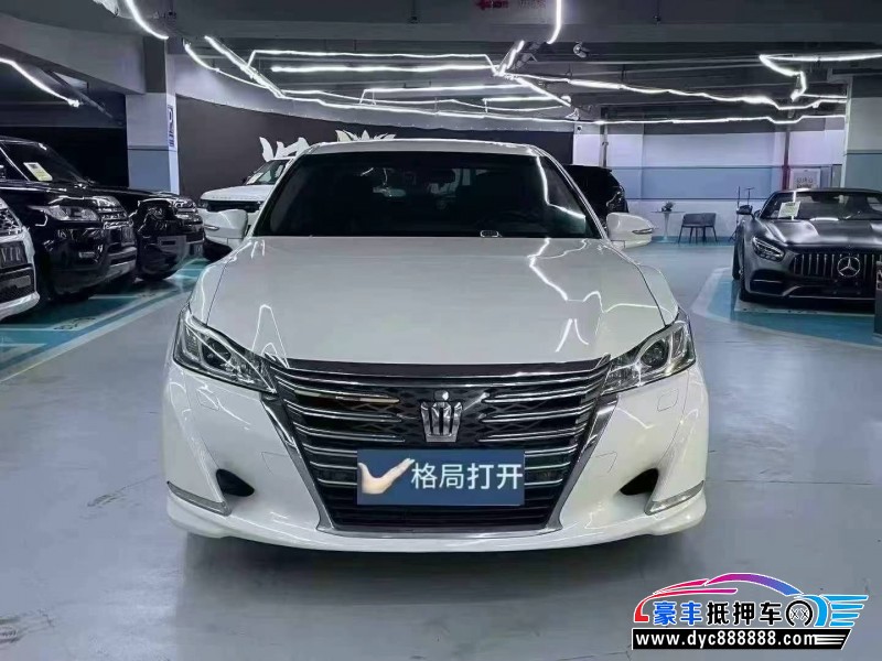 抵押车出售18年丰田皇冠轿车