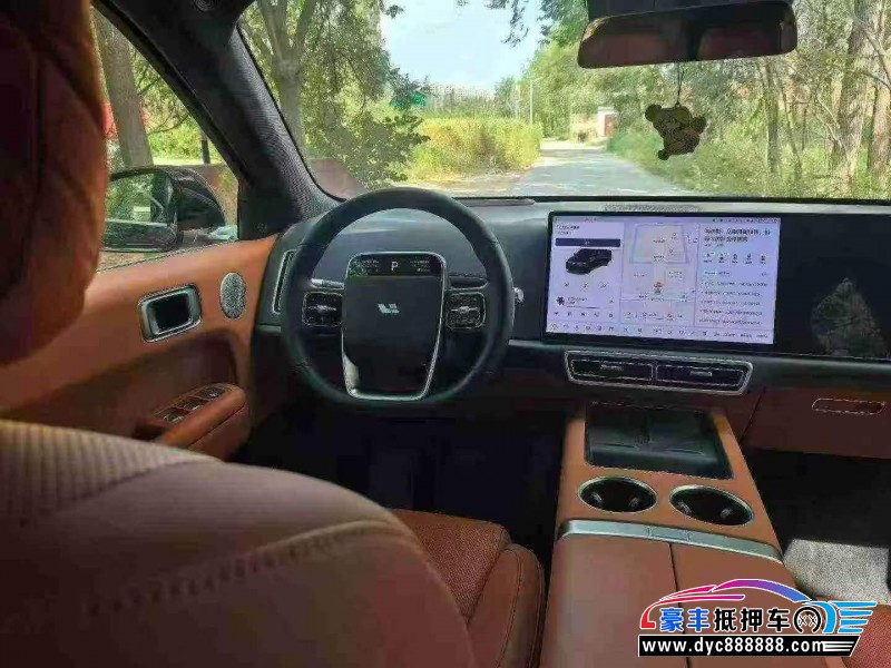 25年理想L6轿车抵押车出售