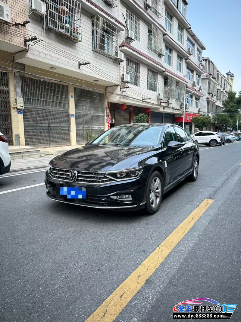 25年大众迈腾轿车抵押车出售