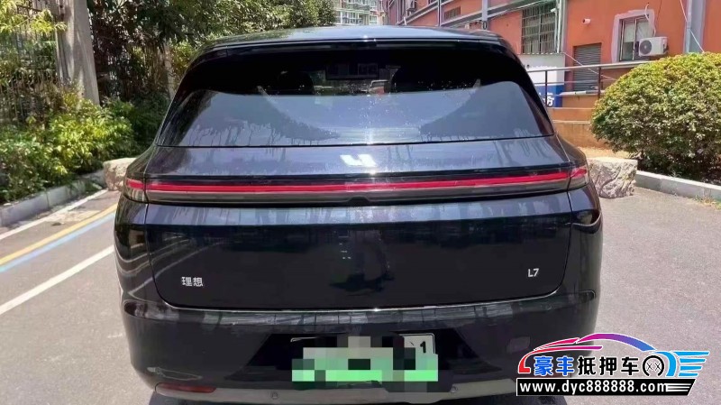 23年理想L7轿车抵押车出售