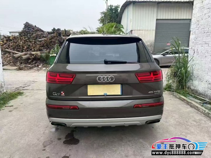 18年奥迪Q7轿车抵押车出售