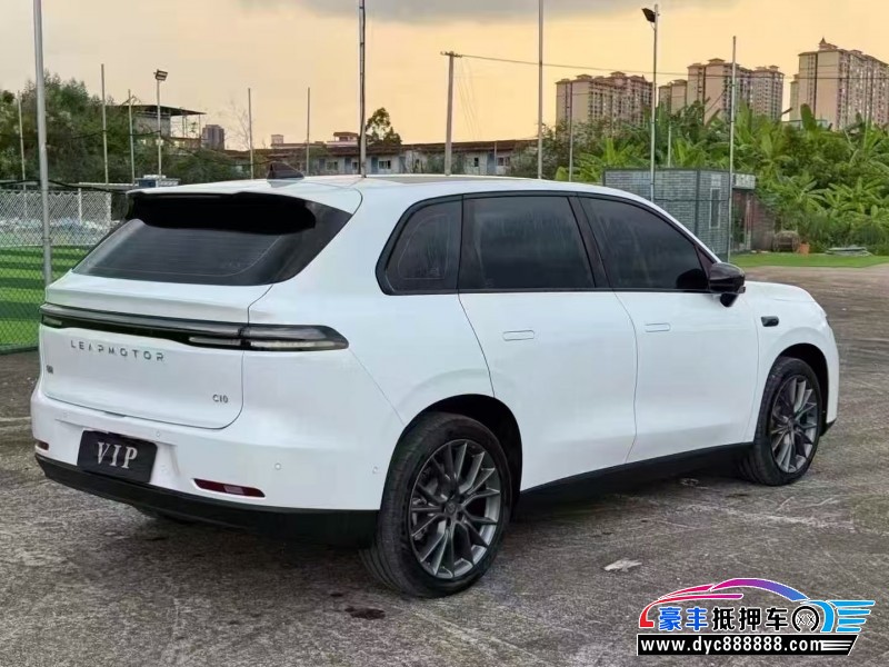 26年零跑C10轿车抵押车出售