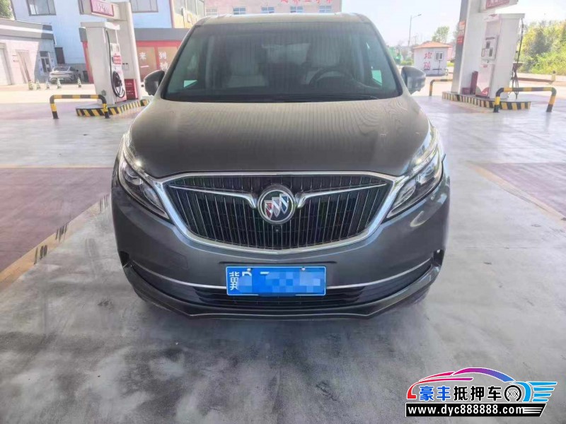 抵押车出售17年别克GL8轿车