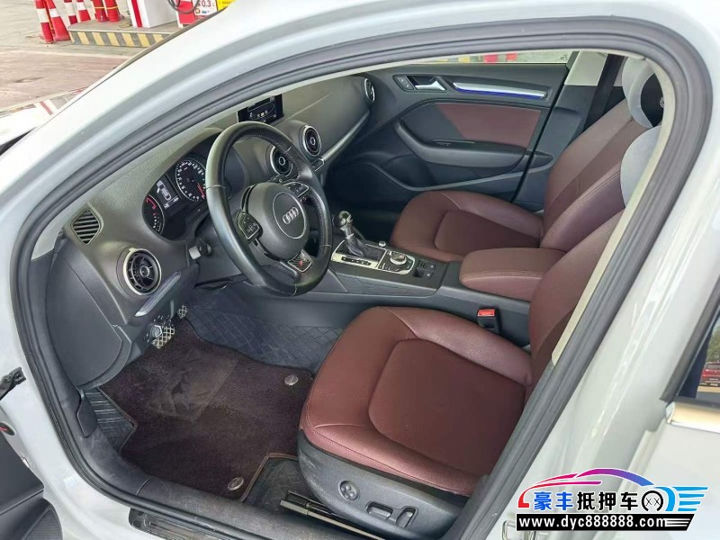 17年奥迪A3轿车抵押车出售