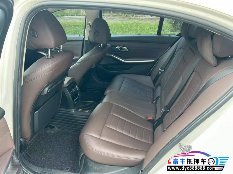 20年宝马3系轿车抵押车出售