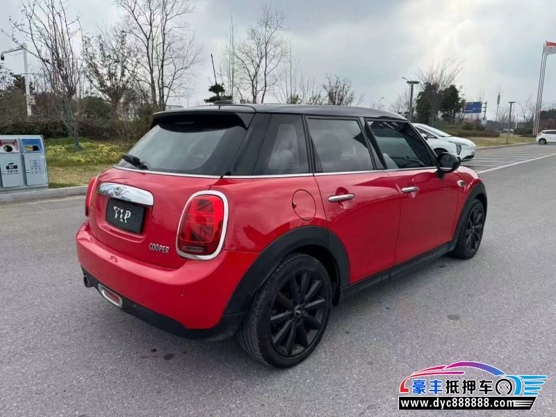20年宝马MINI轿车抵押车出售