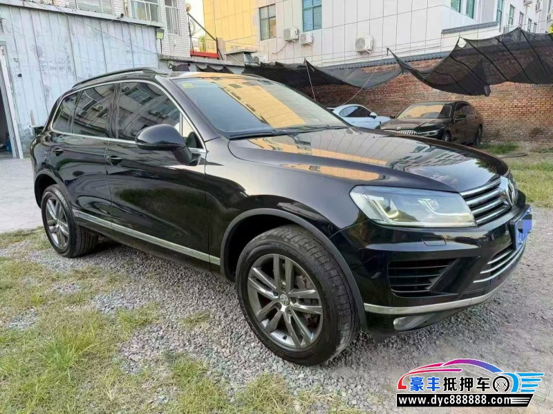 抵押车出售18年大众途锐轿车