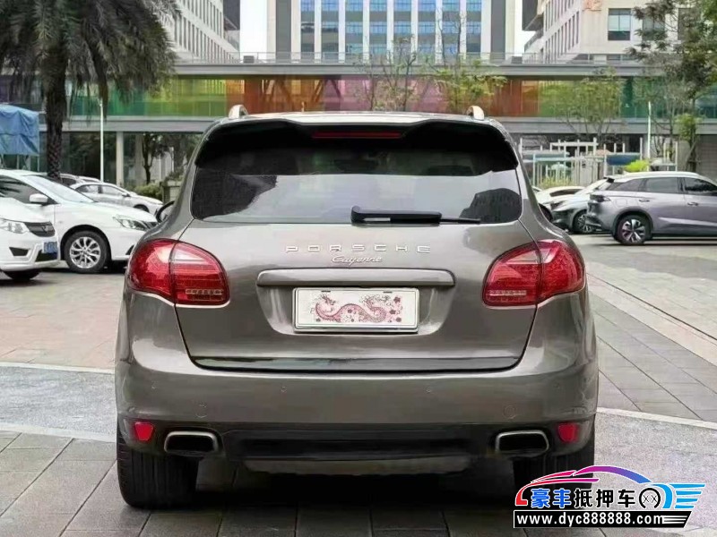 13年保时捷卡宴轿车抵押车出售