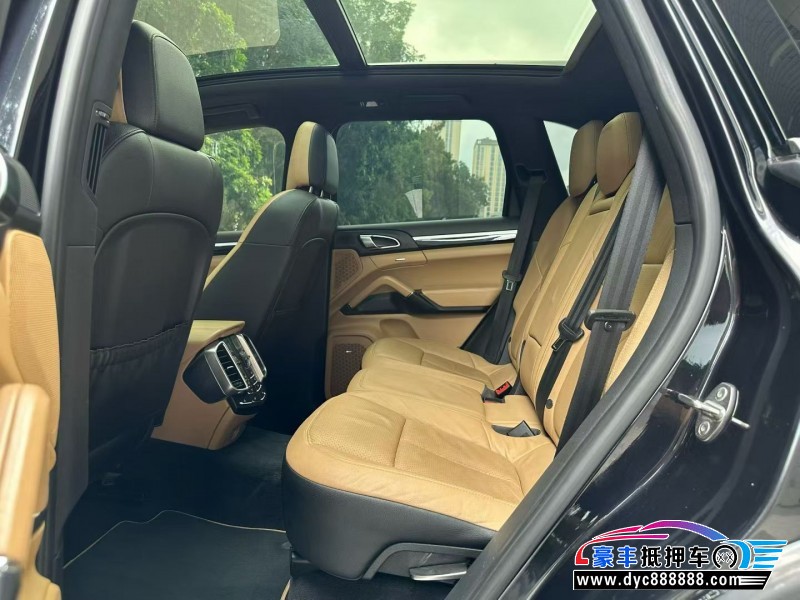 14年保时捷卡宴轿车抵押车出售