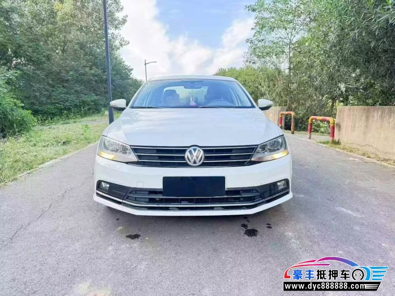 17年大众速腾轿车抵押车出售