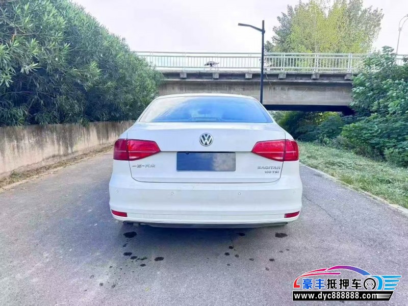 17年大众速腾轿车抵押车出售