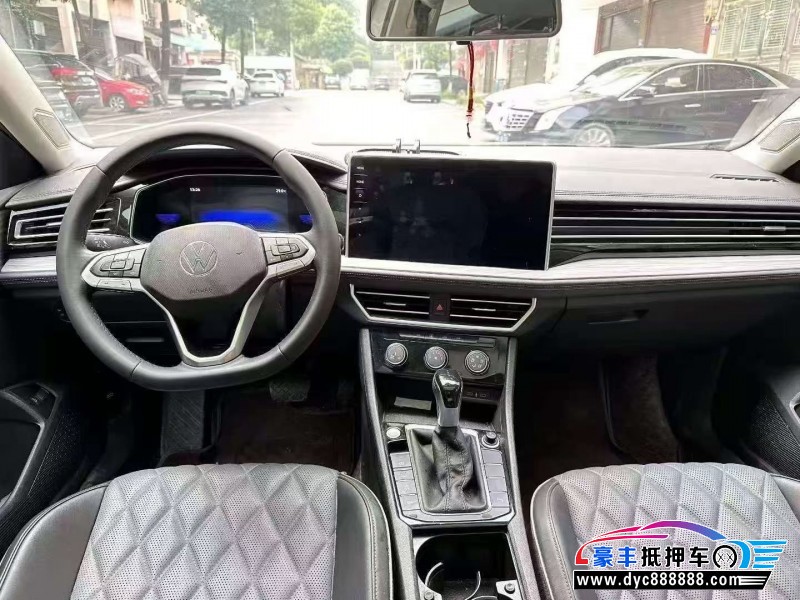 25年大众速腾轿车抵押车出售