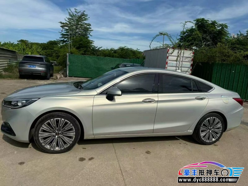 22年红旗H5轿车抵押车出售