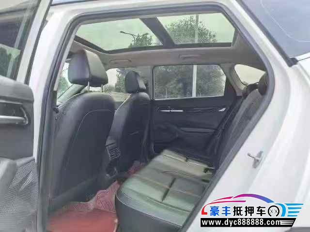 21年起亚KX3轿车抵押车出售