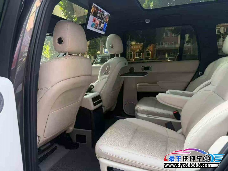 22年理想L9轿车抵押车出售